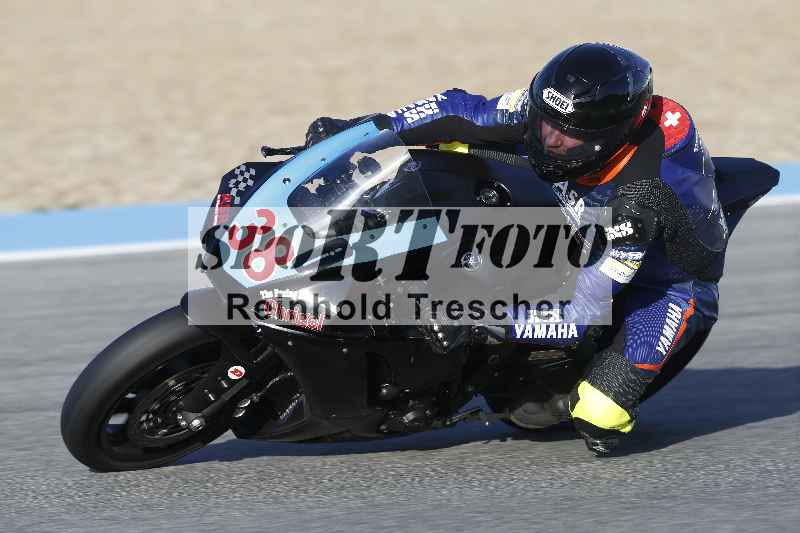 /Archiv-2025/02 28.-31.01.2025 Moto Center Thun Jerez/schwarz-black/380